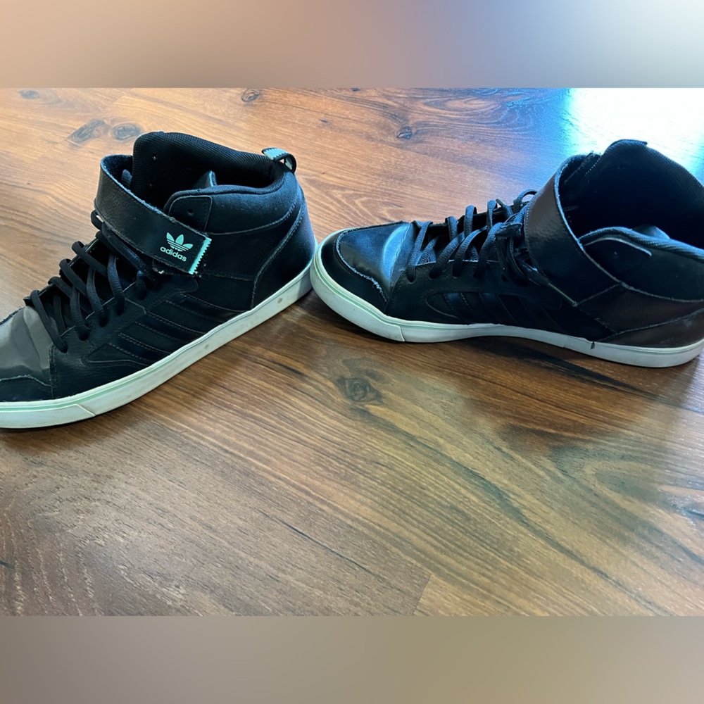 Adidas Hightop with Lace with Velcro Close - Picture 4 of 11